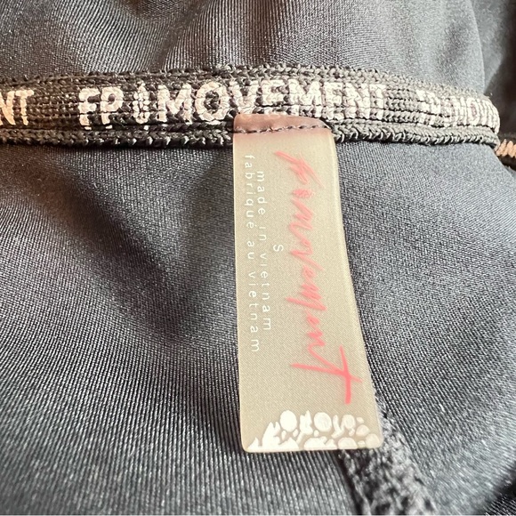 FREE PEOPLE Movement Run The Course Half Zip Layer Top Size S - Picture 2 of 13